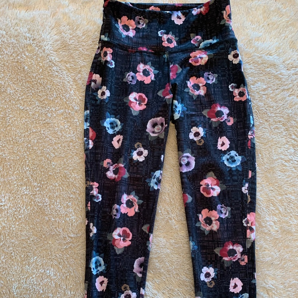 Jessica Simpson The Warm Up floral leggings